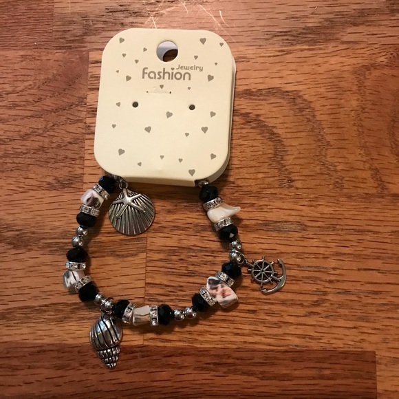 A Girl Thing Jewelry - 🏝NWT Summer Stretchy Seashell Bracelet (Black)🏝